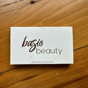 NIB Basic Beauty Bronzy AF Bronzer Palette